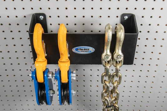 Metal Chain and Winch Block Wall Mount