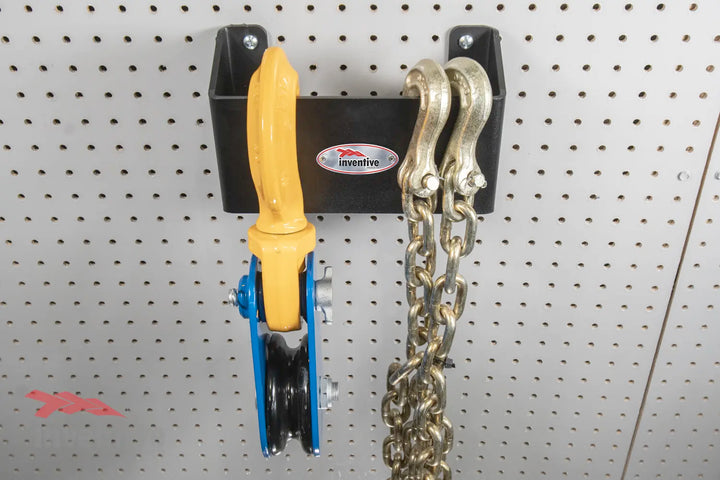 Vertically Mounted Chain and Snatch Block Holder