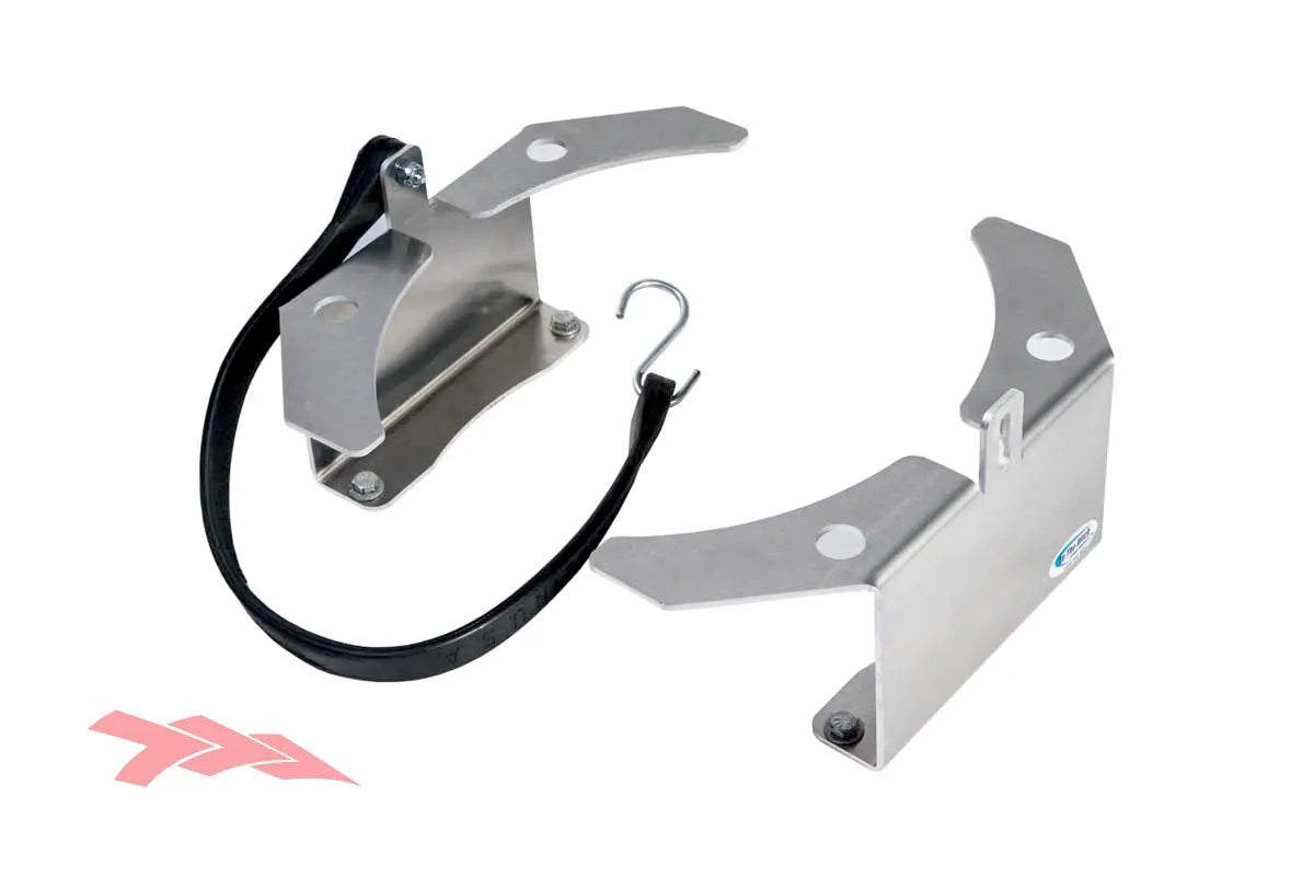 trash can mount with bungee cord